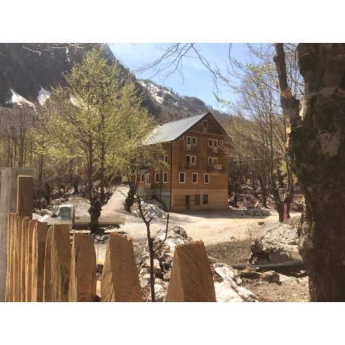 Adenisi guesthouse