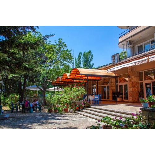 ADIS Holiday Inn Hotel