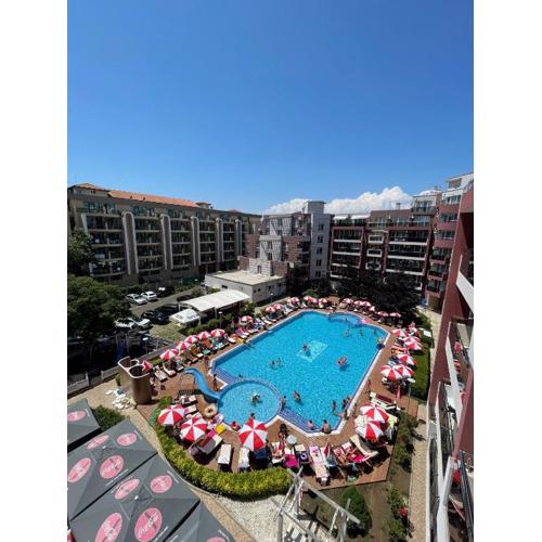Admiral Plaza Colorful Apartments