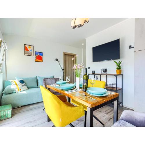 Adorable apartment with terrace and sea view