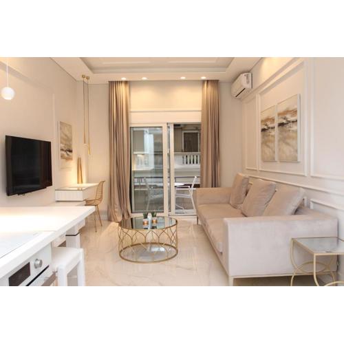 Adri & Marg luxury living