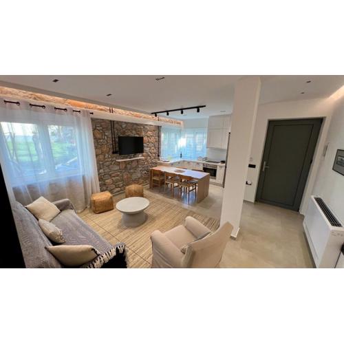 Aeolian apartment