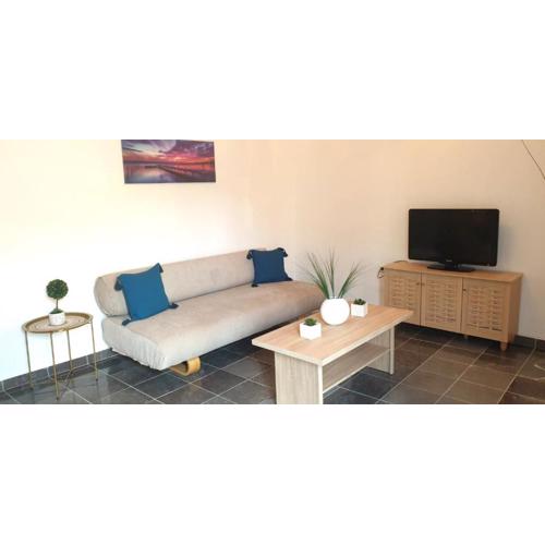Aeria old port apartment 2