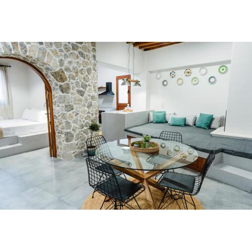 Aesthisis Sensational Accommodation Archangelos