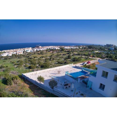 Aetopetra Villa