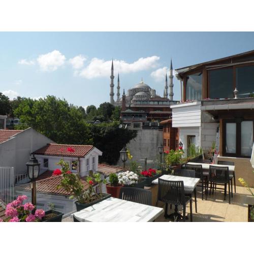 Agora Boutique Hotel & Bistro