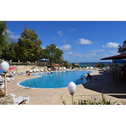 Ahilea Hotel - Free Pool Access