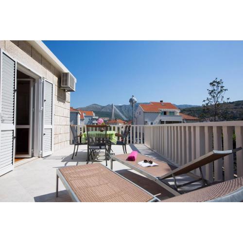Aida Apartments and Rooms for couples and families FREE PARKING