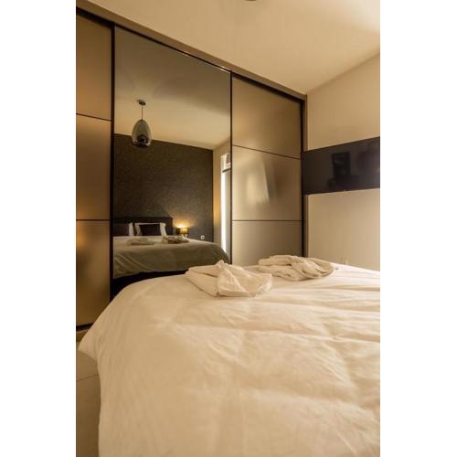 AIOLOS GLYFADA super lux suite 5 sea view
