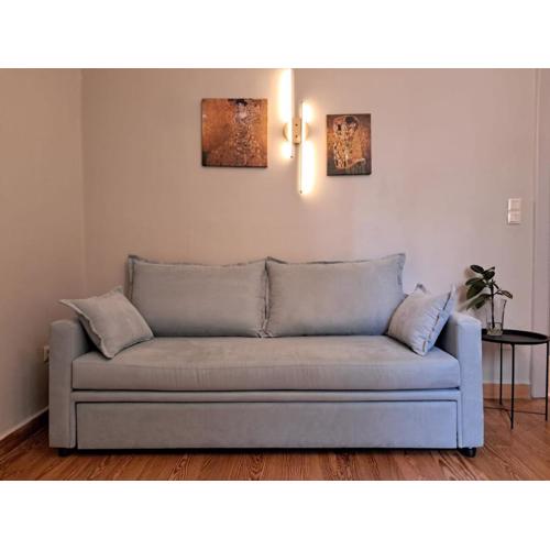 Aiolos kolonaki suite 8 near Hilton