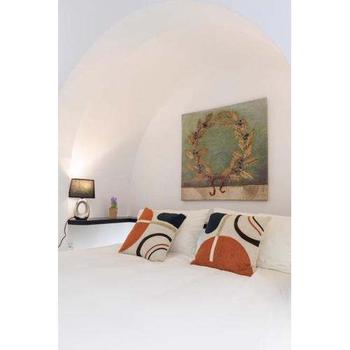 Aiolos luxury apartment under acropolis in plaka