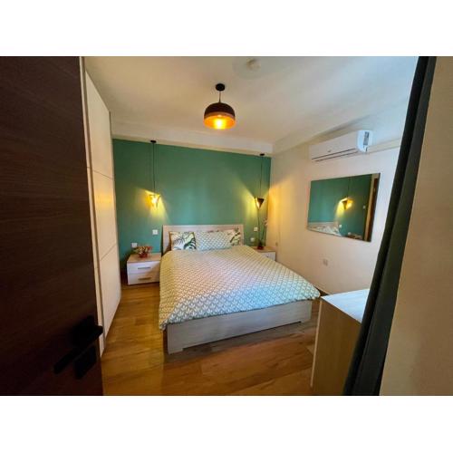 Airport Accommodation Bedroom with your own private Bathroom Self Check In and Self Check Out Air-condition Included