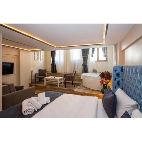 Aiza Suites