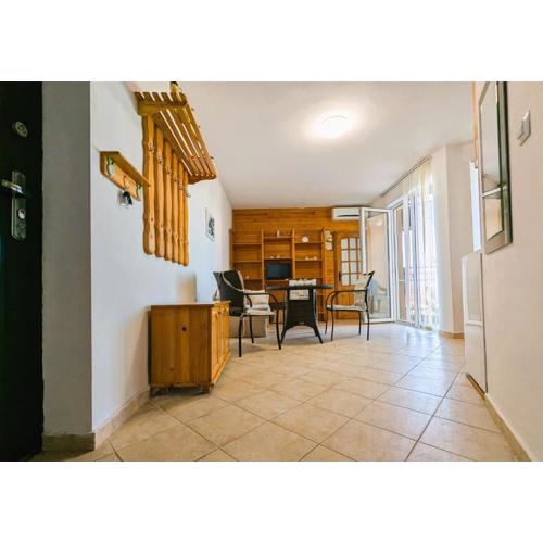 Akrotiri 2BR Apartment