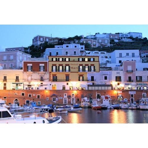 Al Mari Suites