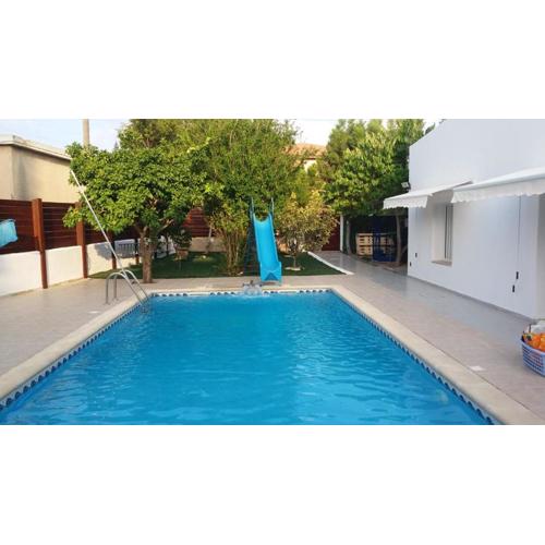 Alekas Pool and Garden Home
