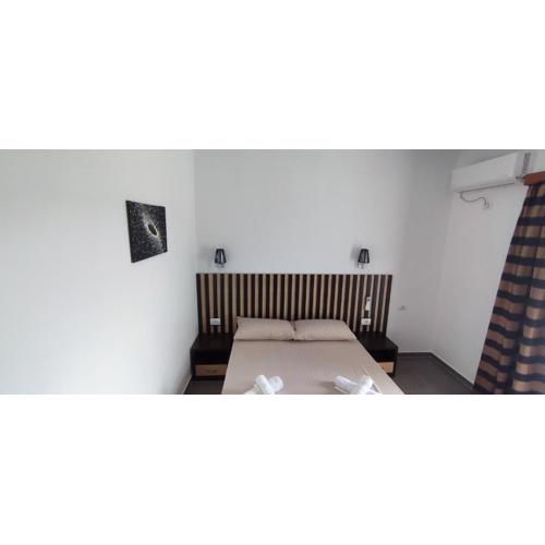 Aleks Holiday Rooms