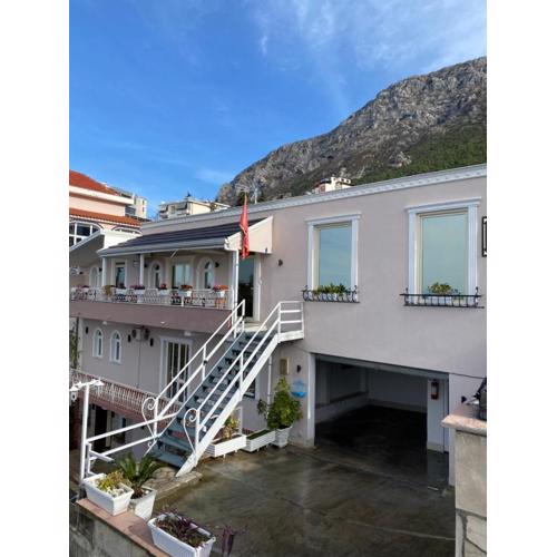 Alesio Guest House
