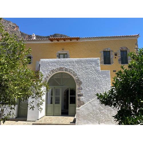 Alexander House 2