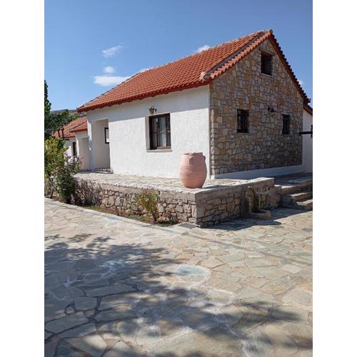 Alexander Houses livadi Arachovas