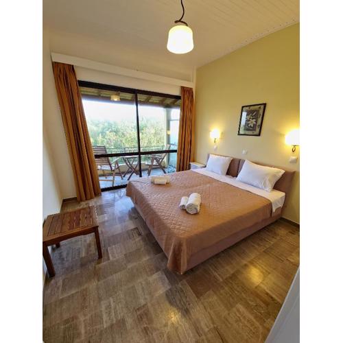 Alexandra Apartment 13