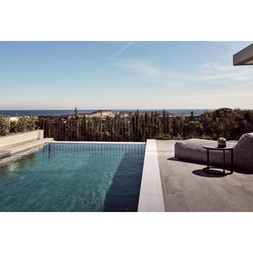 Alexandra SeaView Luxurious Villa, By ThinkVilla