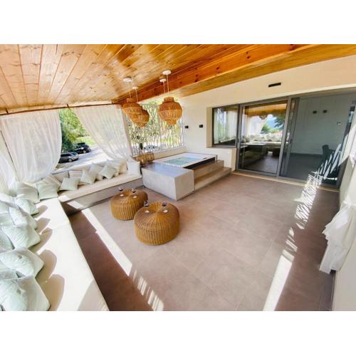 Alexandrina Suite