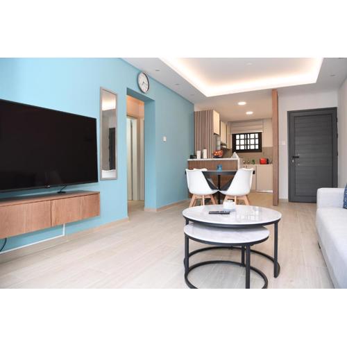Alexis Apartments - Newly renovated 2-bedroom with swimming pool