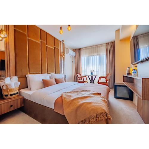 Ali Khan Hotel