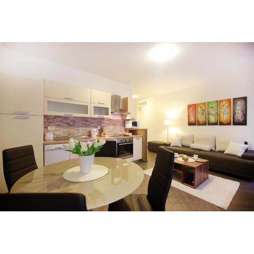 Allegro Exclusive Suites Old Town Center