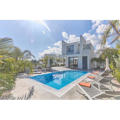 Almaria Villas