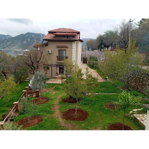 Almond Tatil Evi