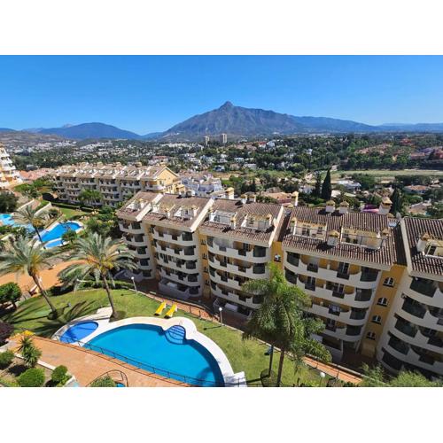 Aloha Banús Sea Views by Lica Homes