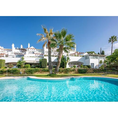 Aloha Royal Marbella, 2BR Wonderful apartament in Nueva Andalucia