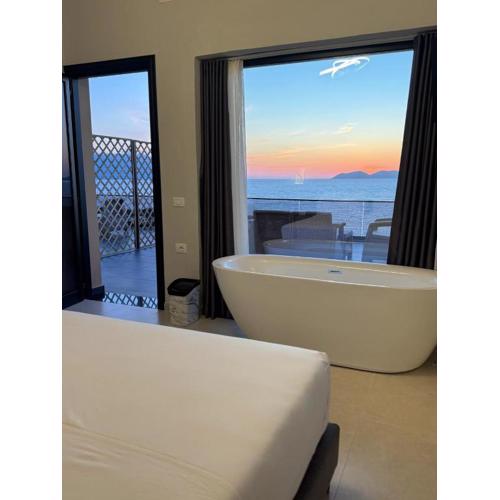 Aloha Villa and Suites