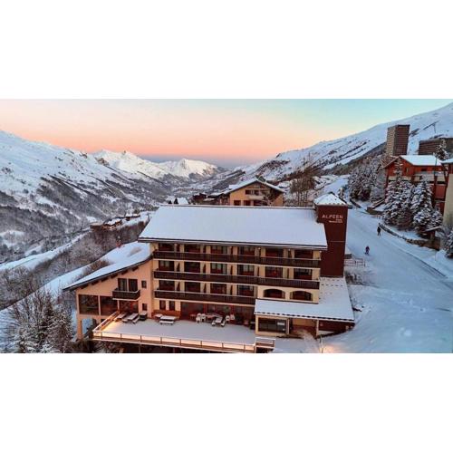 Alpeen Hotel