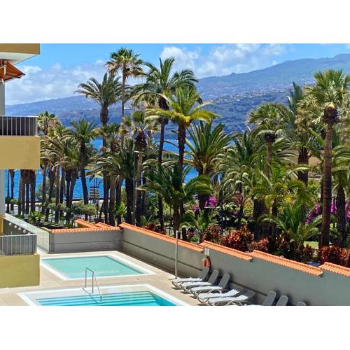 Alta Pool View Apartment