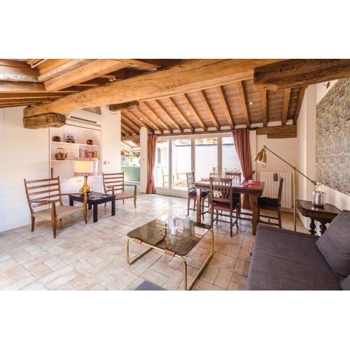 Altabella Panoramic Terrace Apartment
