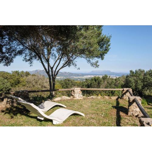Altes Gallurisches Bauernhaus Mit Blick Auf Olbia