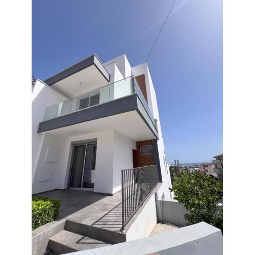 Altura City View 4BR House