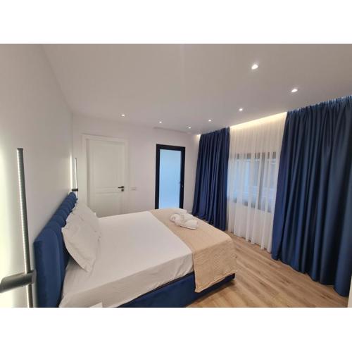 AM LUXURY APARTMENT