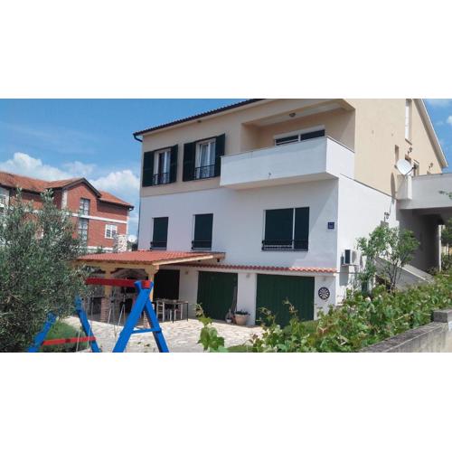 Amadrian Apartments