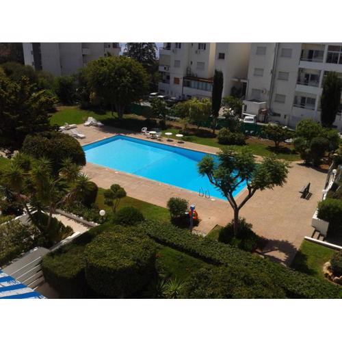 Amathusia beach apartment