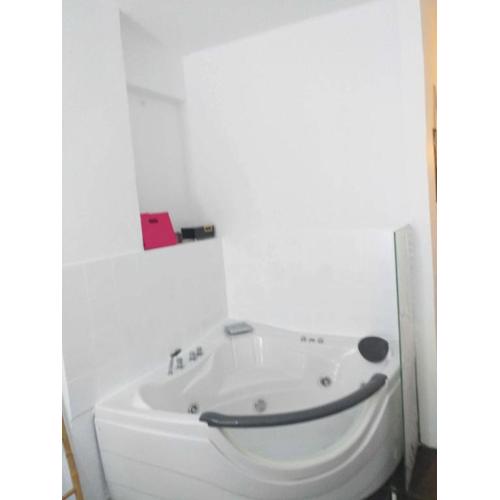 Amazing 1Bd loft with jacuzI
