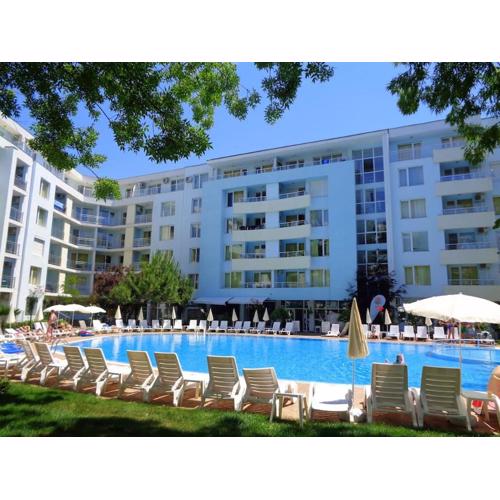 Amazing 2 bedroom apartment next to the beach