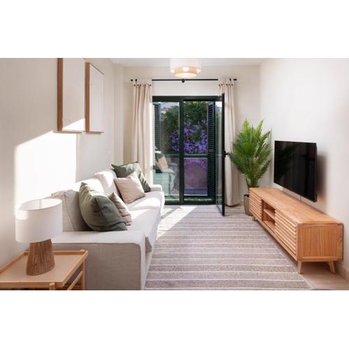 Amazing 2-bedroom apartment with free parking