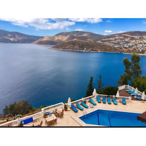 Amazing 2 bedroom penthouse!