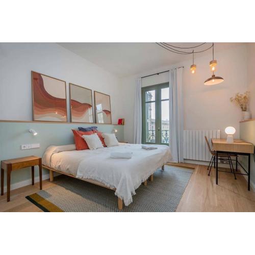 Amazing 5 bd 5 bathroom next to Plaza Catalunya
