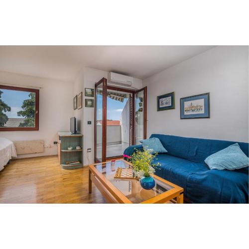 Amazing Apartment In Krk With Kitchen