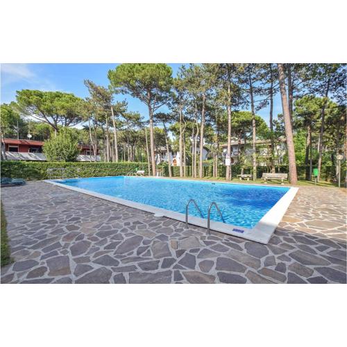 Amazing Apartment In Lignano Sabbiadoro